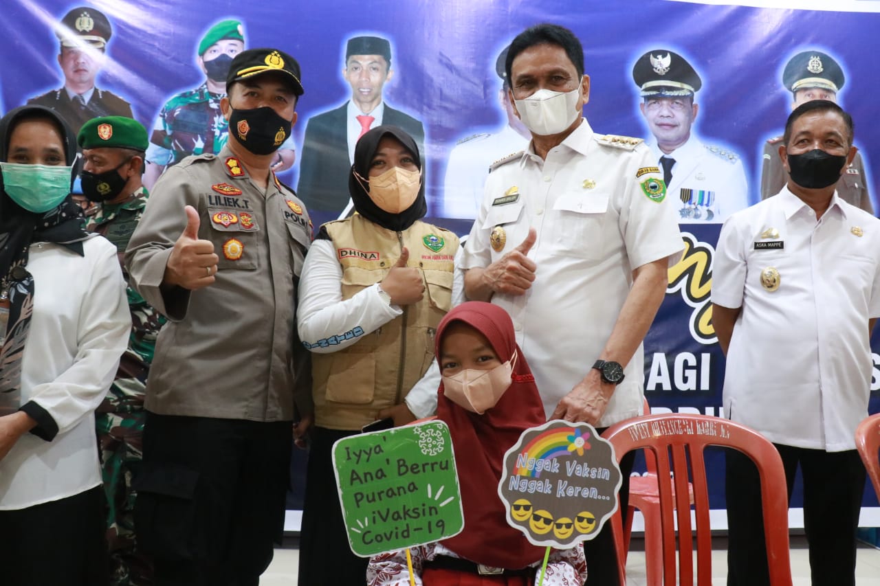 BUPATI BARRU LAUNCHING VAKSINASI ANAK USIA 6-11 TAHUN