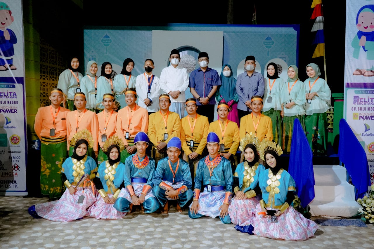 Festival Apang di Buka, Bupati Barru Apresiasi Ide Kreatif Pemuda Kamara