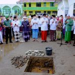 Bupati Barru Letakkan Batu Pertama Renovasi Pembangunan Masjid Besar Nurul Ittihad Pekkae