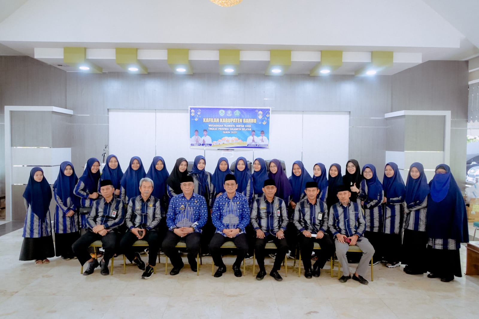 Lepas Kafilah MTQ , Bupati Barru Janjikan Paket Umroh Bagi Peraih Juara