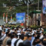 Bupati Barru Bersama Istri Laksanakan Shalat Ied Di Lapangan A.Abdul Muis Pekkae