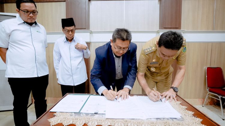 Pemda Barru-Universitas Teknologi Unitama AKBA Makassar Teken MoU