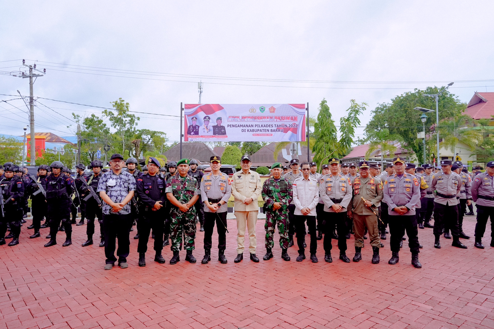 Bupati Barru Pimpin Apel Gelar Pasukan Pengamanan Pilkades