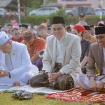 Bupati Suardi Saleh dan Keluarga Besar Shalat Idul Fitri di Lapangan Siddo