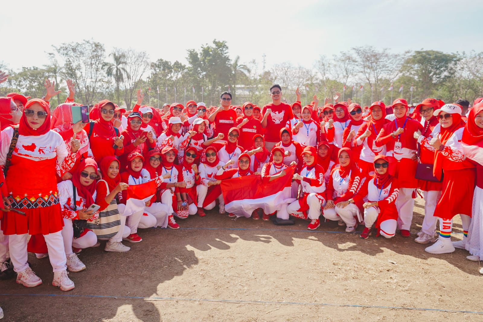 Senam Merdeka di Lapangan Sumpang Binangae Dipadati Ribuan Peserta