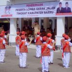 Semarak HUT RI ke-78, Bupati Barru Sambut Peserta Lomba Gerak Jalan Tingkat SD-SMP