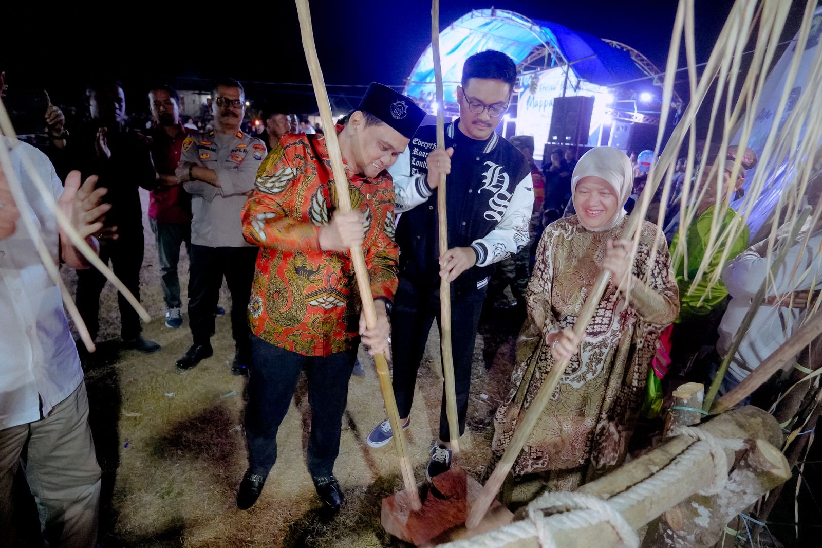 Festival Budaya Mappadendang Desa Lalabata, Bupati Barru : Wujud Kesyukuran Atas Hasil Panen