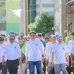 Bupati Barru Ir. H. Suardi Saleh, M. Si Mengikuti Jalan Santai bersama Ribuan Warga di Kecamatan Soppeng Riaja