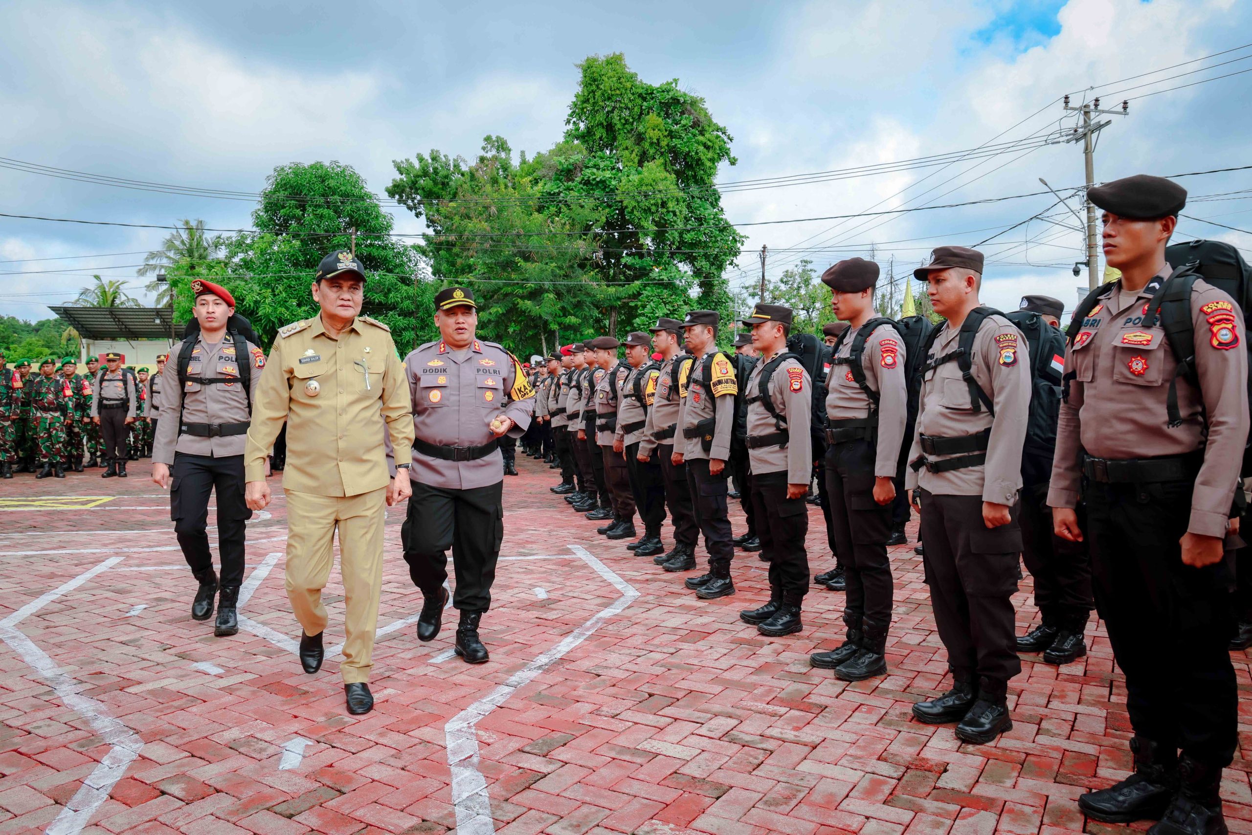 Pimpin Apel Pergeseran Pasukan Pengamanan Pemilu, Bupati Barru sebut Lakukan Tugas Pengamanan dengan Humanis, Tegas dan Terukur