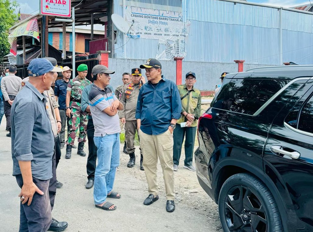 Bupati Barru tinjau Pelaksanaan PSU di TPS 1 Lawampang Kelurahan Takkalasi Kec. Balusu Kab.Barru