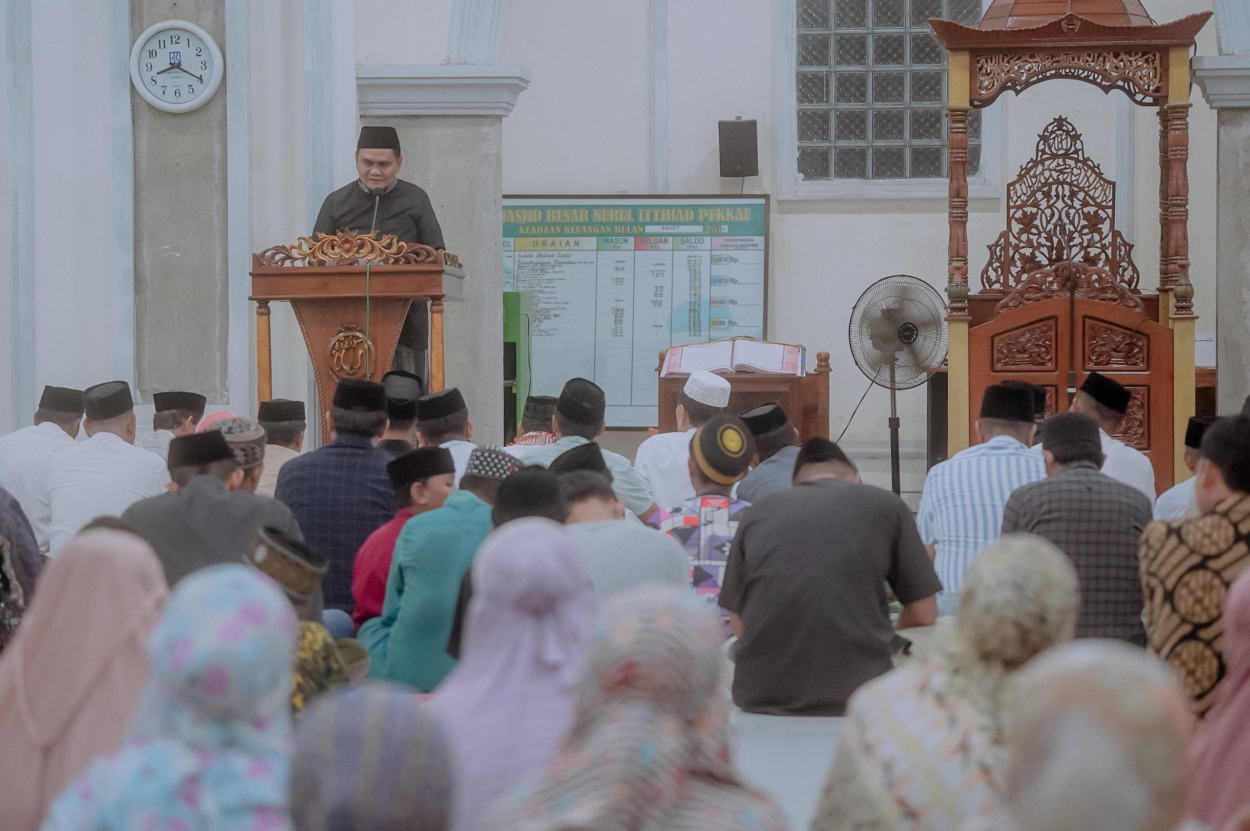 Malam Ke-14 Bupati Barru Safari Ramadhan di Masjid Besar Nurul Ittihad Pekkae