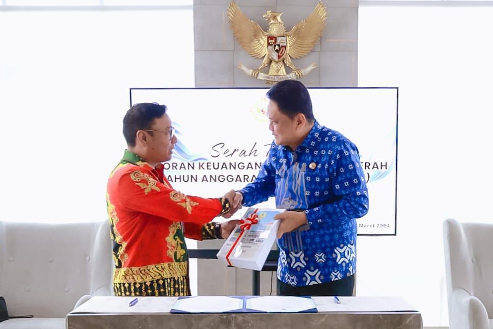 Bupati Barru serahkan LKPD Unaudited T.A 2023 kepada BPK Perwakilan Provinsi Sulsel