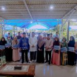 Bupati Barru serahkan Insentif dan Paket Sembako kepada Petugas Kebersihan