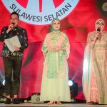 Gelaran Fashion Show, Plt TP PKK Barru Tampilkan Rancangan Almarhumah 'Bu Dokter