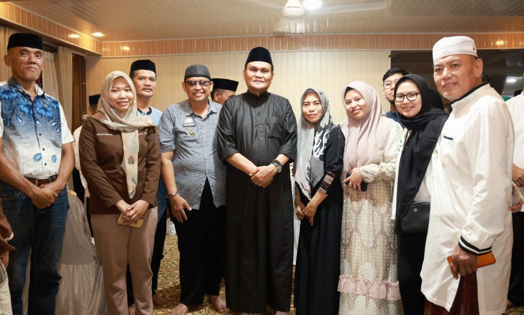 Buka Puasa Bersama di Cilellang, Bupati Barru: Raih Keberkahan 10 Hari Terakhir Ramadhan