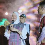 Tutup Berbaur Fest 2024, drg.Hj.Ulfah Nurul Huda S,MARS gunakan busana Wastra Corak Berru