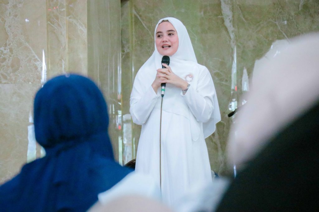 Hadiri Pengajian Kelompok Majelis Taklim Nurul Huda se Desa Ajakkang, Dokter Ulfah Harap Kegiatan ini terus berlanjut.