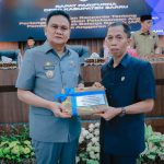 Bupati Barru Serahkan Ranperda Pertanggung Jawaban APBD 2023