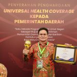 Ketiga Kalinya, Bupati Barru Terima Penghargaan UHC Awards 2024