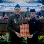 Bupati Barru Bersama Ketua DPRD Setujui Ranperda Perubahan APBD T.A 2024