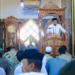 Safari Jumat di Mesjid Attauhid Kupa, Suardi Saleh Ajak Jamaah Perkuat Nilai Keagamaan