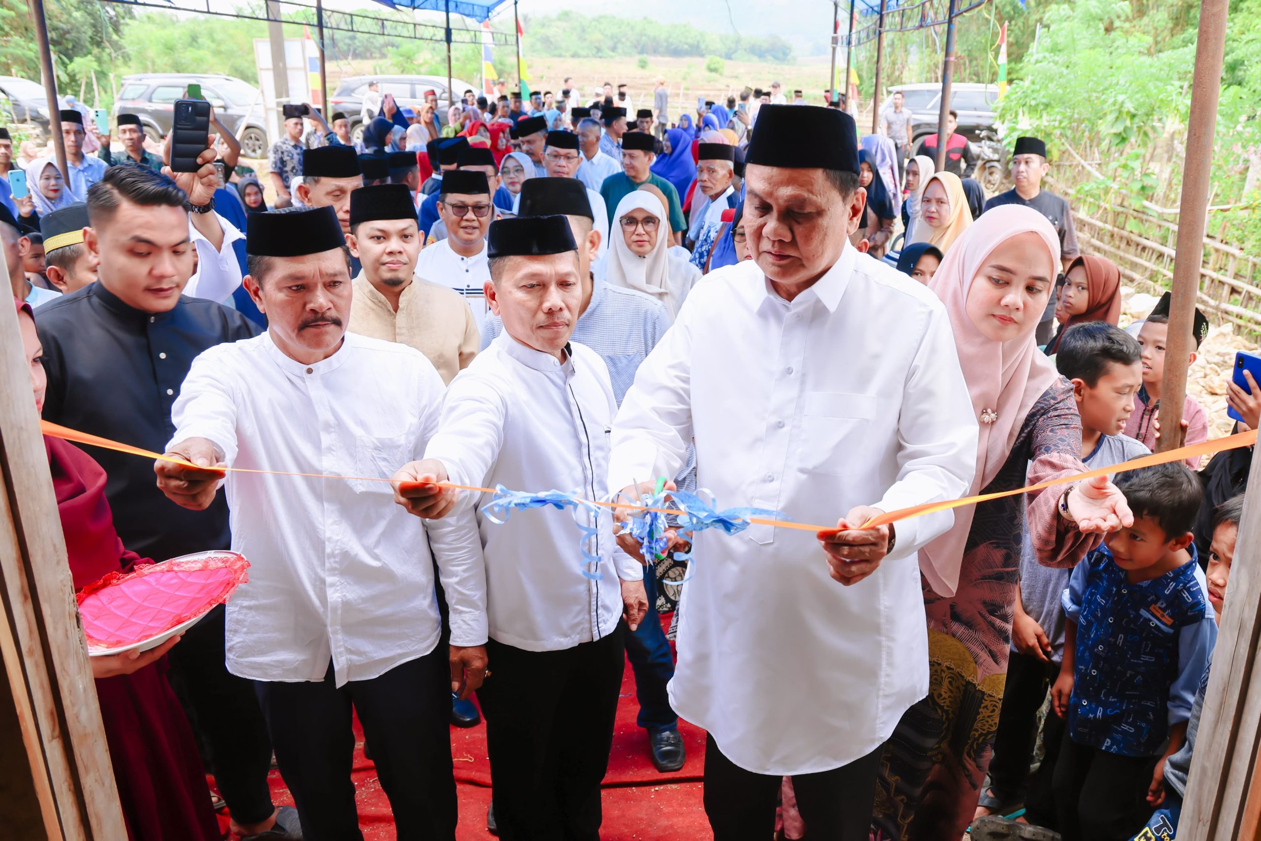 Resmikan Masjid Baburrahman, Suardi Saleh Apresiasi Warga Dusun Pising