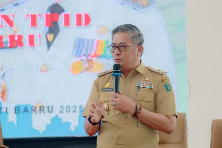 Barru Berhasil Tekan Inflasi! Wabup Abustan Paparkan Strategi Jitu di HLM TPID Zona III