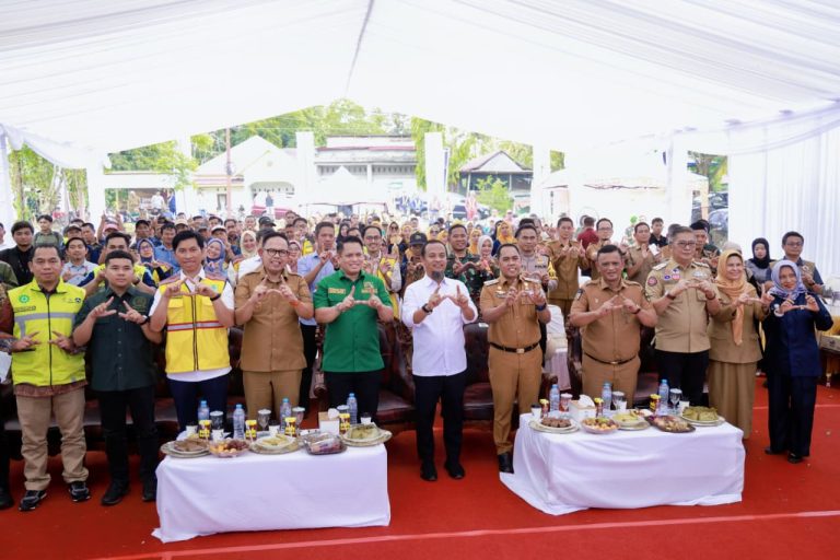 Wujudkan Konektivitas Daerah, Wabup Barru Hadiri Groundbreaking Proyek Jalan Strategis di Wajo