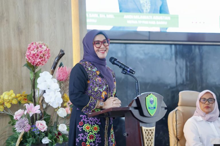 Buka Workshop Hari Ibu 2025, Bupati Barru Tekankan Peran Ganda Perempuan dalam Keluarga dan Publik