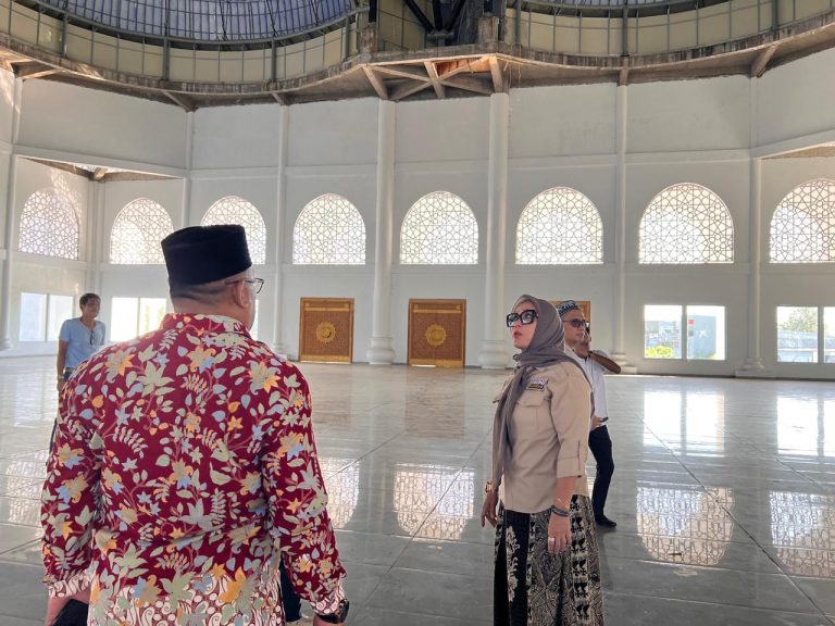 . Masjid Raya Lasinri Dikebut, Bupati Barru Ingin Siap Digunakan Ramadhan